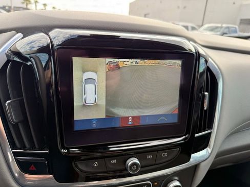 Used 2018 Chevrolet Traverse LT image 35
