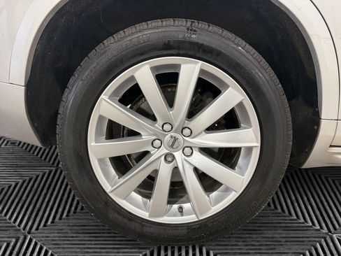 Used 2016 Volvo XC90 T6 Momentum w/ Momentum Plus Package AWD/4WD image 10