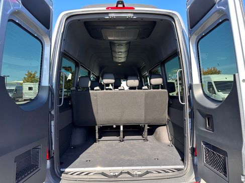 Used 2025 Mercedes-Benz Sprinter 2500 image 24