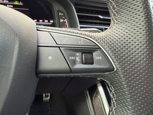 Used 2023 Audi SQ8 Prestige image 34