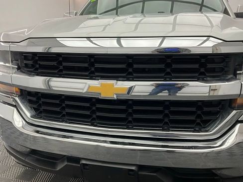 Used 2018 Chevrolet Silverado 1500 LT w/ LT Eassist Package image 5