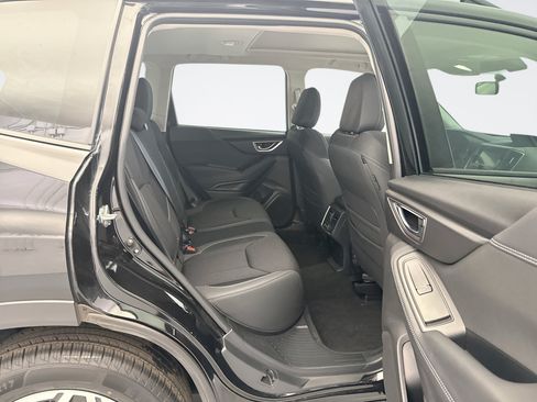 Used 2023 Subaru Forester Premium AWD/4WD image 18
