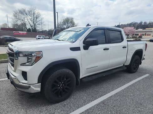 Used 2020 GMC Sierra 1500 4x4 Crew Cab w/ Sierra Value Package image 2