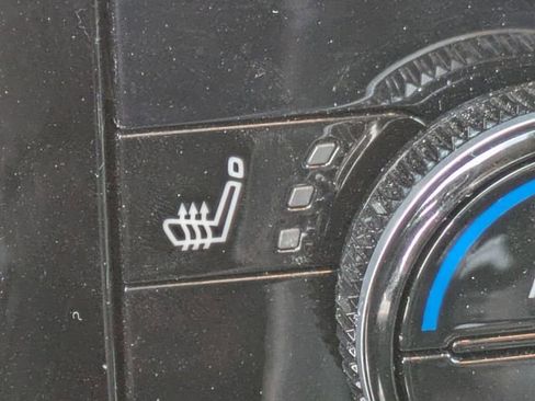 Used 2023 Nissan Rogue SV w/ SV Premium B Package image 22