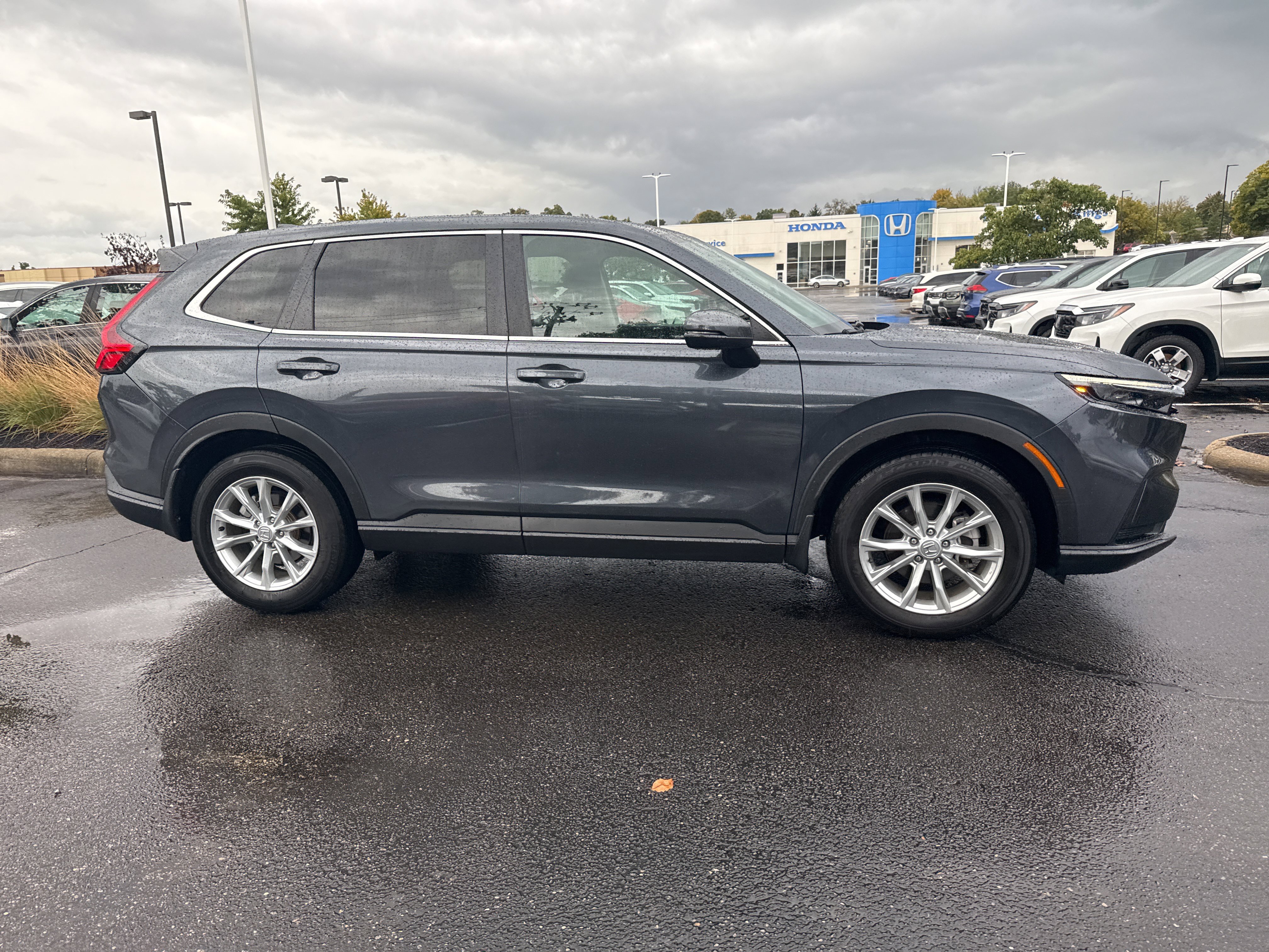 Used 2025 Honda CR-V EX image 23
