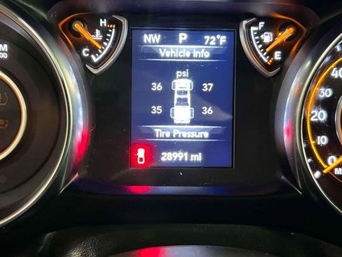 Used 2022 Jeep Gladiator Willys image 25