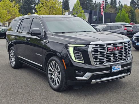 Used 2025 GMC Yukon Denali w/ Denali Reserve Package AWD/4WD image 3