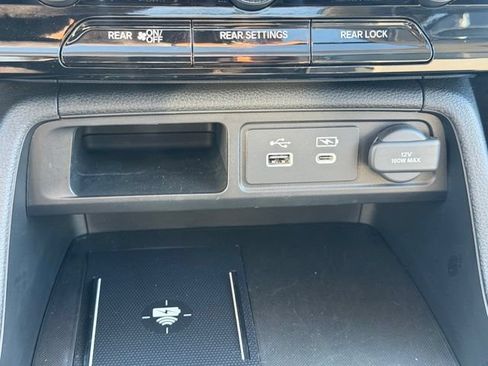 Used 2025 Honda Pilot Elite image 27