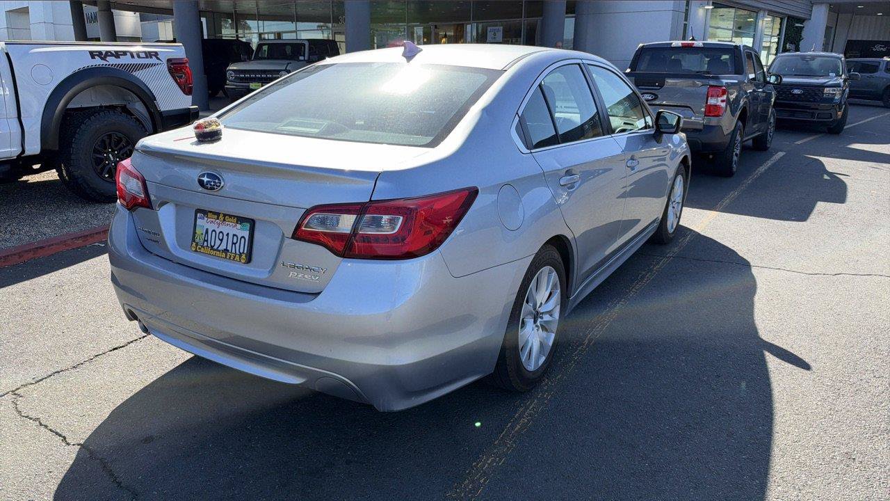 Used 2017 Subaru Legacy 2.5i Premium AWD/4WD image 2