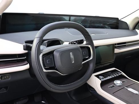 New 2027 Lincoln Navigator Reserve w/ Jet Appearance Package AWD/4WD image 11
