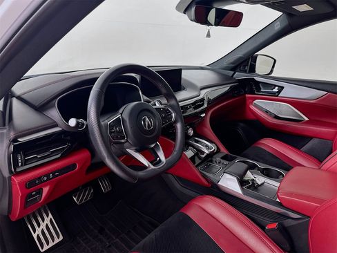 Used 2022 Acura MDX A-Spec image 10