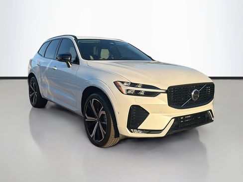 Used 2025 Volvo XC60 B5 Ultra w/ Climate Package image 7
