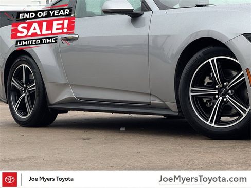 Used 2024 Ford Mustang Premium image 7