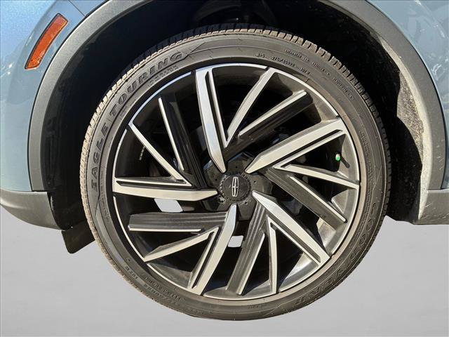 Used 2025 Lincoln Aviator Reserve w/ Equipment Group 201A AWD/4WD image 9