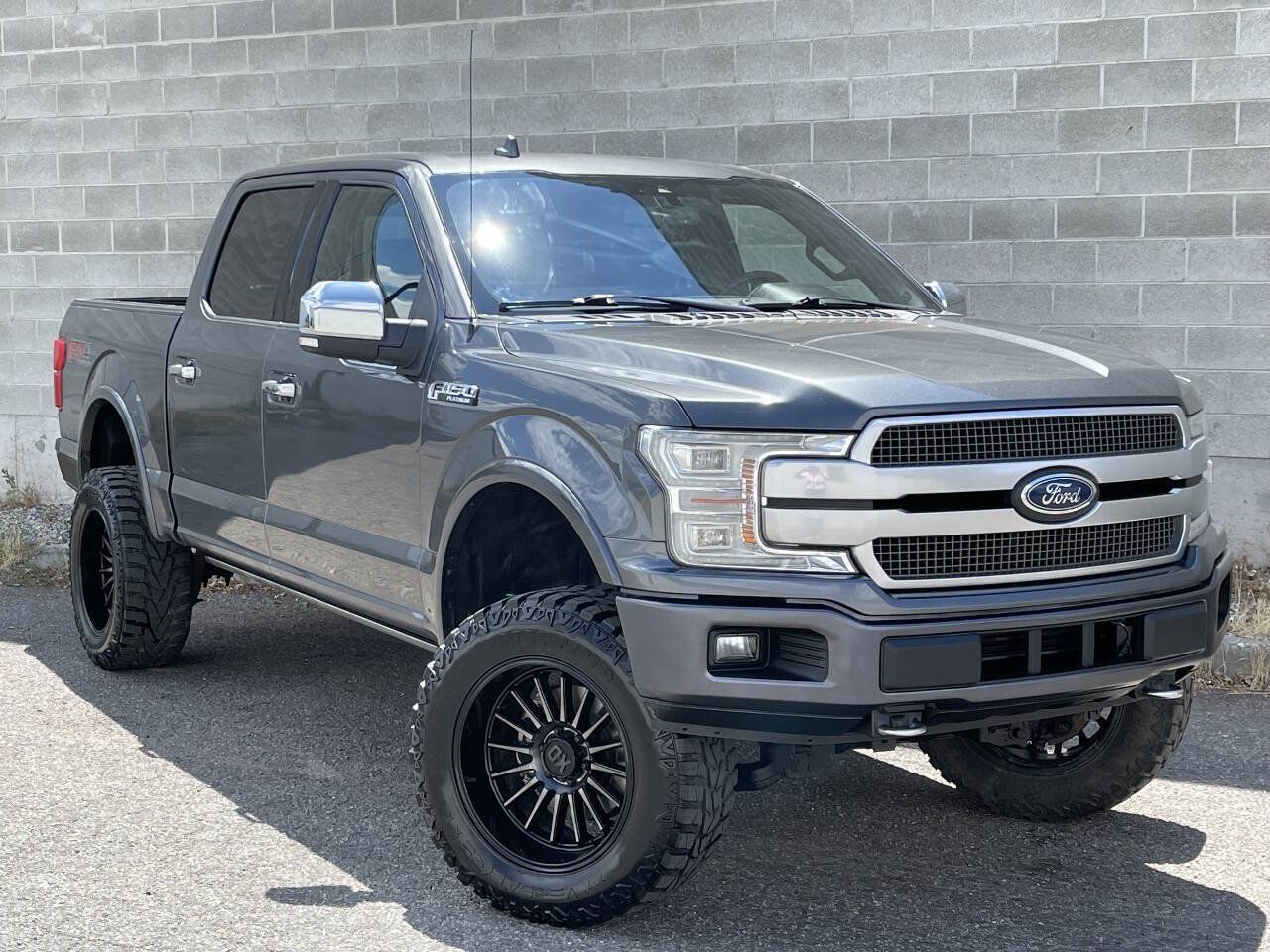 Used 2019 Ford F150 Platinum w/ Max Trailer Tow Package AWD/4WD image 1