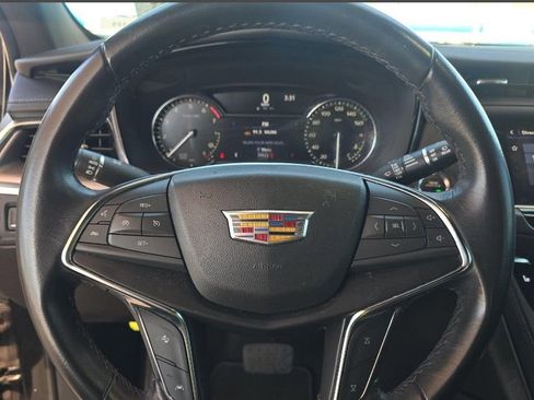 Used 2023 Cadillac XT5 Luxury FWD image 8