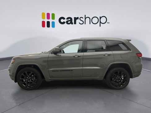 Used 2022 Jeep Grand Cherokee Laredo X AWD/4WD image 2