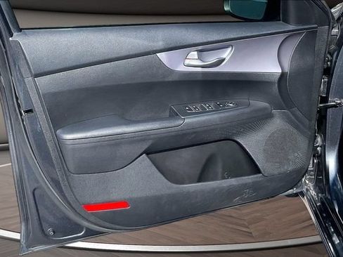 Used 2022 Kia Forte LXS FWD image 20