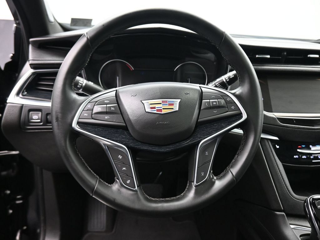 Used 2025 Cadillac XT5 Premium Luxury FWD image 16