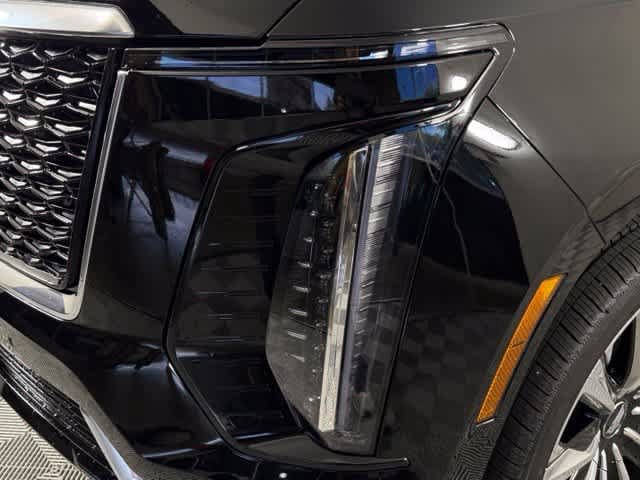 New 2026 Cadillac Escalade Luxury w/ Touring Package AWD/4WD image 12