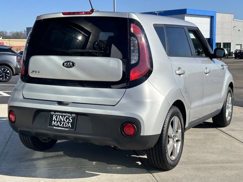 Used 2018 Kia Soul Base image 7