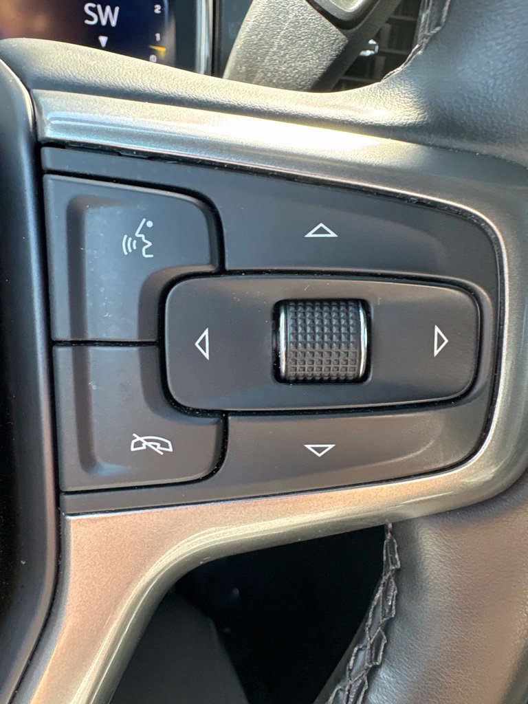 Used 2025 Chevrolet Silverado 1500 LT AWD/4WD image 17