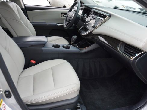 Used 2013 Toyota Avalon XLE image 14