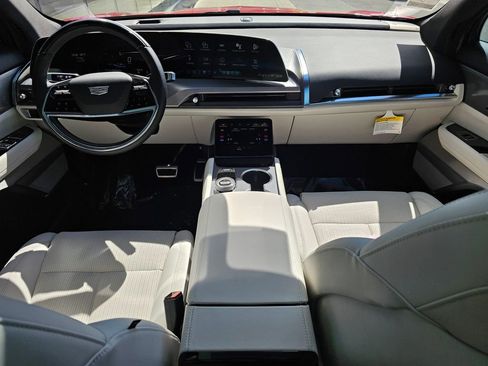 New 2026 Cadillac Vistiq Luxury AWD/4WD image 21