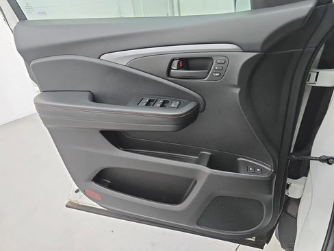 Used 2022 Honda Pilot TrailSport image 28