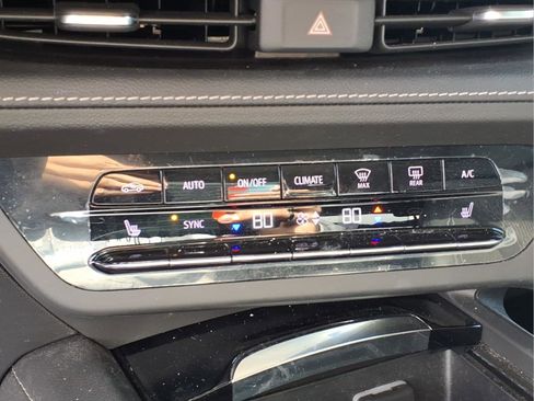 Used 2022 Buick Envision Preferred image 7