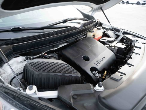 Used 2018 Buick Enclave Essence image 33