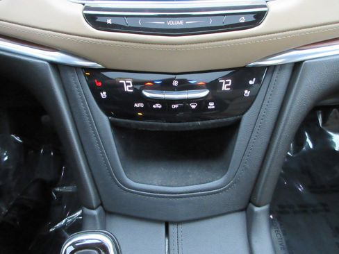 Used 2019 Cadillac XT5 Platinum image 48
