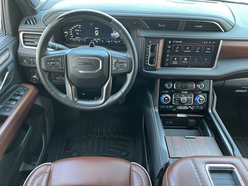 Used 2024 GMC Yukon Denali Ultimate AWD/4WD image 37