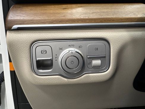 Used 2021 Mercedes-Benz GLE 350 4MATIC image 24