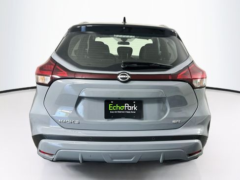 Used 2023 Nissan Kicks SR FWD image 7