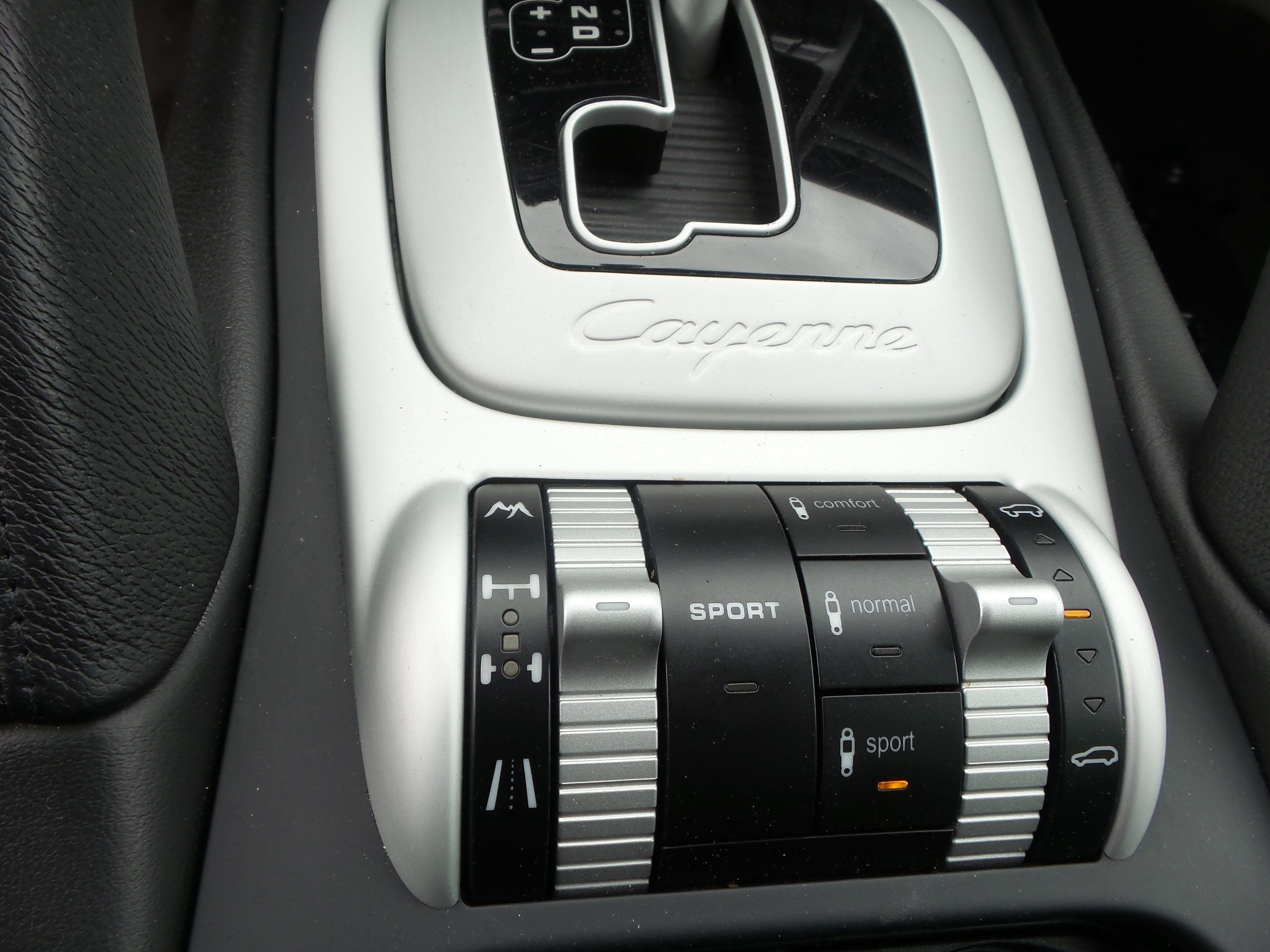 Used 2009 Porsche Cayenne GTS AWD/4WD image 42