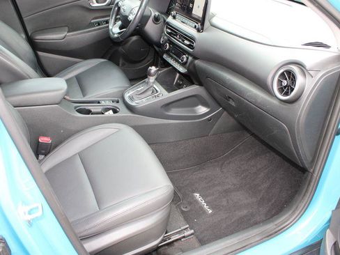 Used 2022 Hyundai Kona Limited FWD image 6