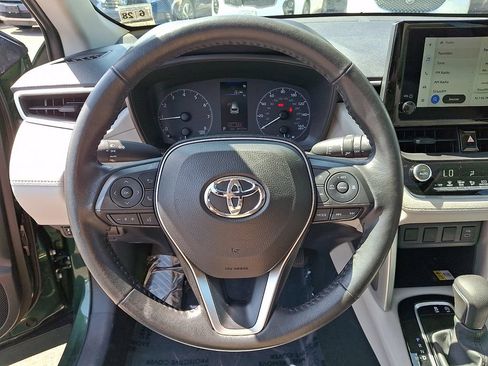 Used 2023 Toyota Corolla Cross LE w/ Moonroof Package AWD/4WD image 17