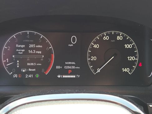 Used 2024 Honda Pilot Touring image 35