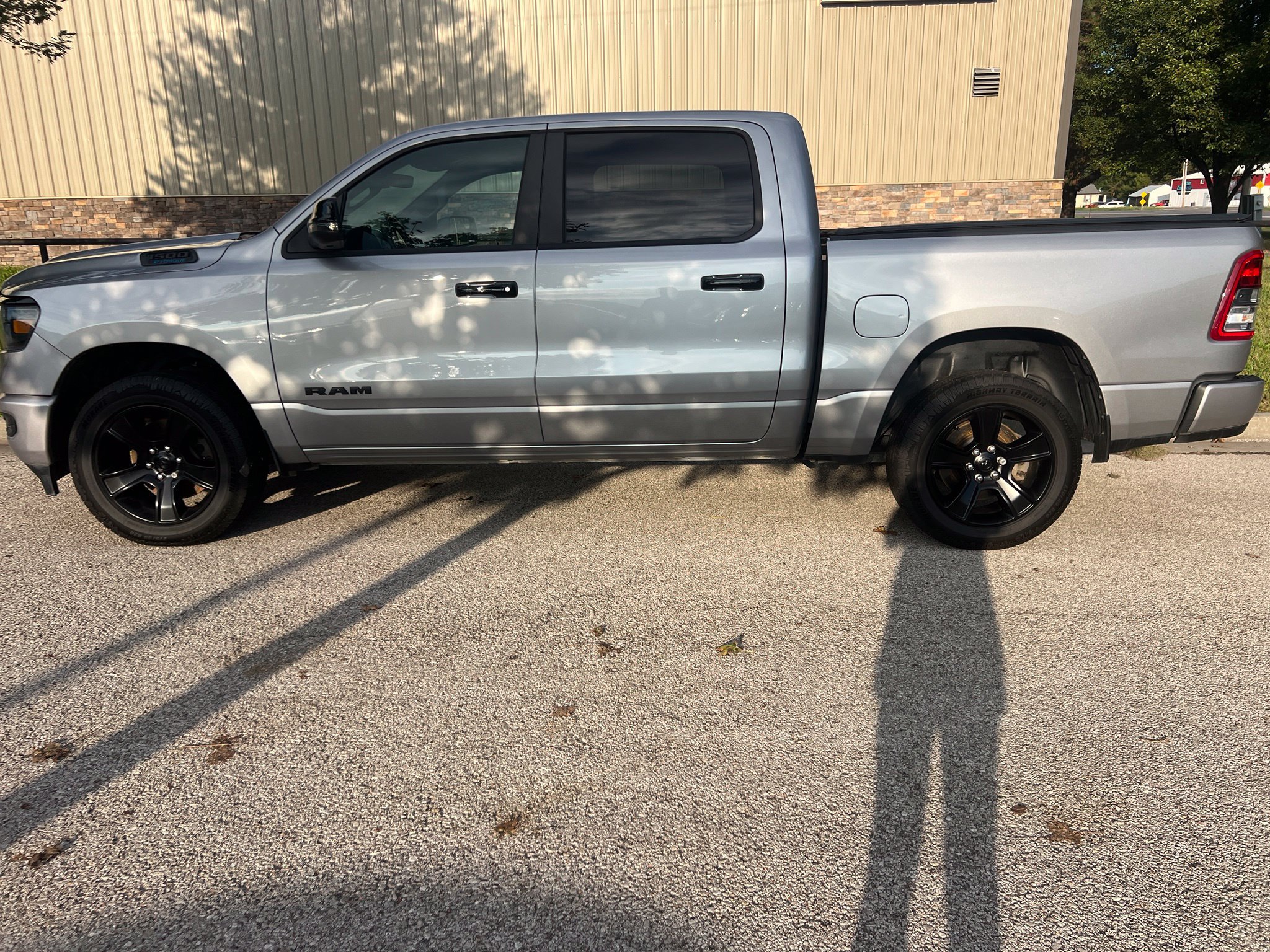 Used 2023 RAM 1500 Big Horn AWD/4WD image 9