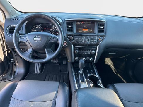Used 2020 Nissan Pathfinder SL image 19