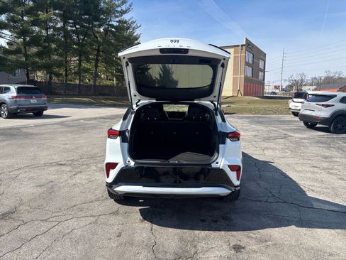 Used 2025 Buick Envista Sport Touring image 29