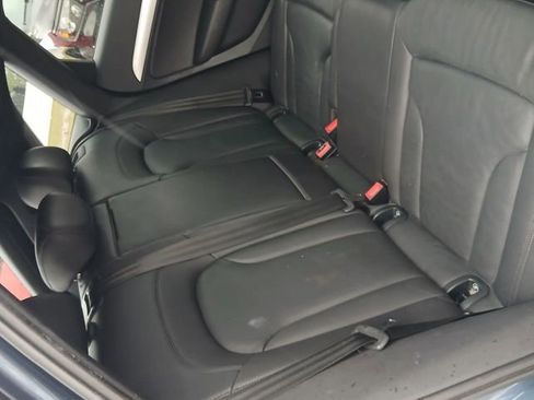 Used 2017 Audi Q3 2.0T Premium Plus w/ Premium Plus Package FWD image 16
