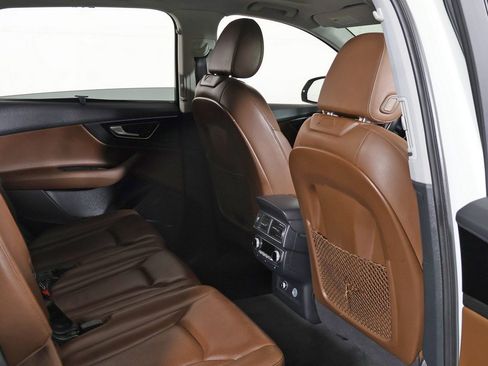 Used 2018 Audi Q7 3.0T Prestige image 36