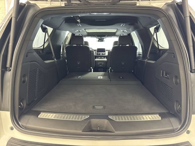 Used 2023 Chevrolet Suburban RST w/ Sport Performance Package AWD/4WD image 29