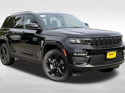 New 2025 Jeep Grand Cherokee Limited w/ Black Appearance Package