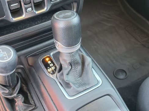 Certified 2022 Jeep Wrangler Unlimited Sport AWD/4WD image 27
