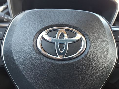 Certified 2023 Toyota Corolla Cross XLE w/ Convenience Package image 16