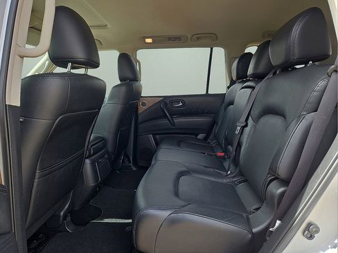 Used 2024 Nissan Armada SL image 13