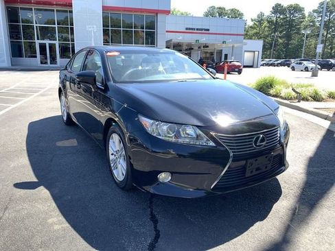 Used 2014 Lexus ES 350 w/ Premium Package FWD image 2